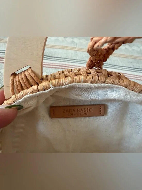 Zara Basic Collection Woven Round Handbag with Adjustable Strap - Picture 5 of 6